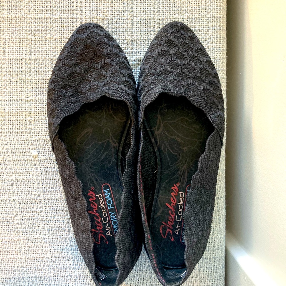 Sketchers flats black size 6